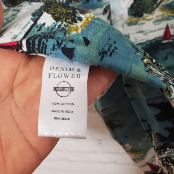 Denim & Flower Button Down Shirt  Sz S - Picture 5 of 5